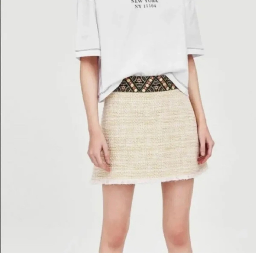 NWT Zara Trafaluc/TRF Boho Embroidered Fringe Tweed Mini Skirt Size: Small